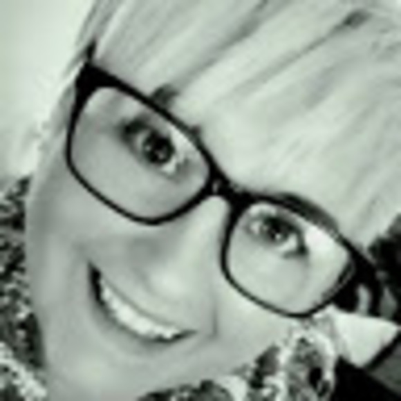 Meet your Posher, Krystena - Picture 1 of 1